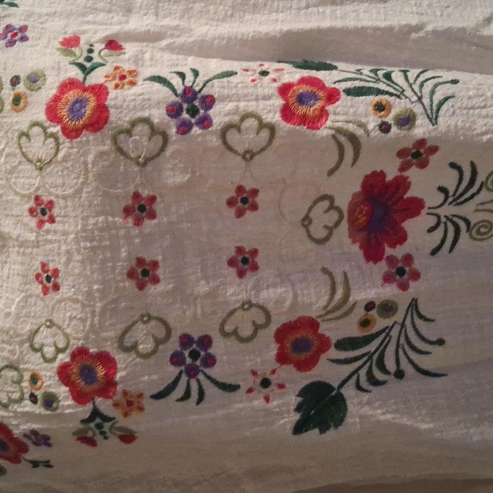 Sexy,Boho,Peasant Top with Beautifully Embroidered Floral & Butterfly Detail🌸🦋 - Picture 9 of 17